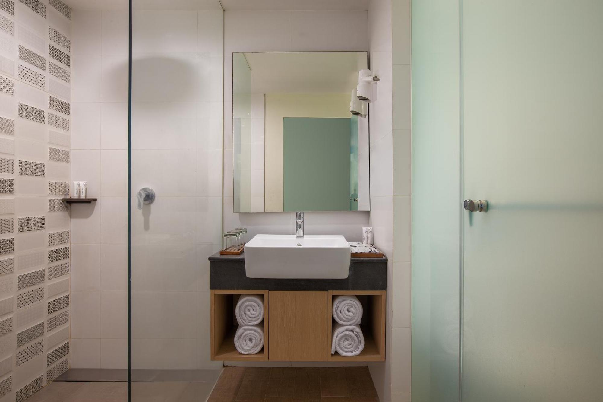 Aveta Hotel Malioboro Jogyakarta Zewnętrze zdjęcie